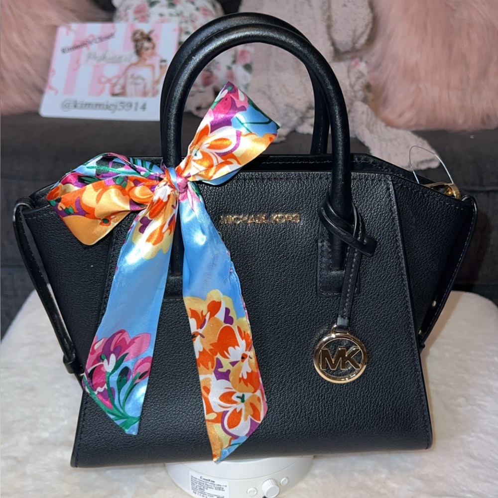 MICHAEL MICHAEL KORS
Avril Small Leather Top-Zip Satchel  🖤🩵🩷🧡